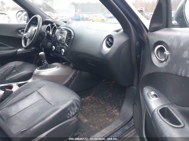 2011 NISSAN JUKE SV VIN: JN8AF5MR4BT010416