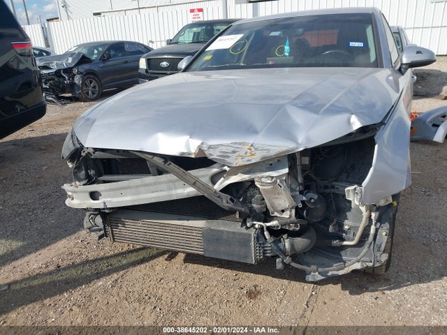 Audi A4 2.0t Premium 2017 WAUANAF48HN032096 Image 6