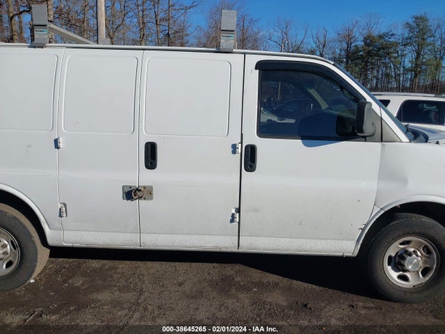 Chevrolet Express 2500 Work Van 2015 1GCWGFFF1F1106464 Image 13