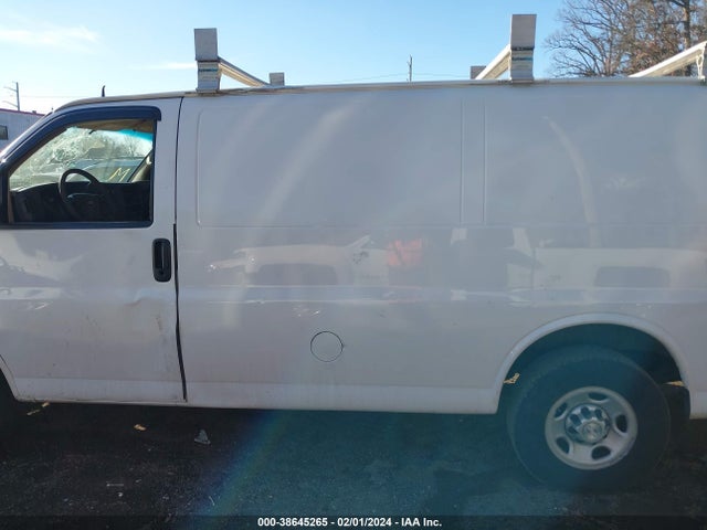 Chevrolet Express 2500 Work Van 2015 1GCWGFFF1F1106464 Image 14