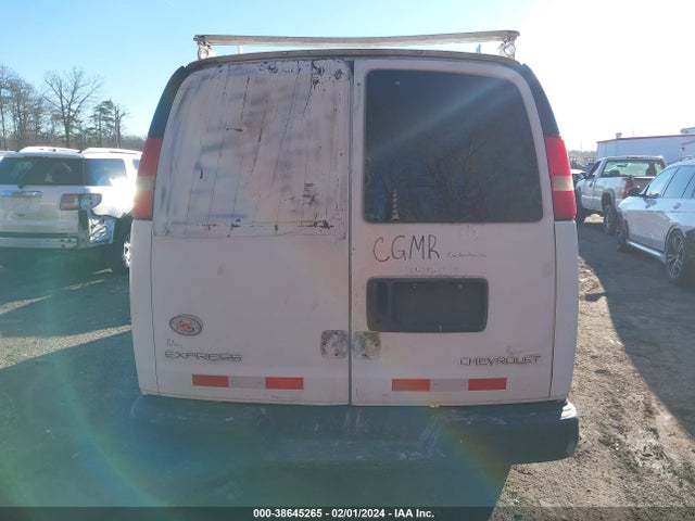 Chevrolet Express 2500 Work Van 2015 1GCWGFFF1F1106464 Image 16