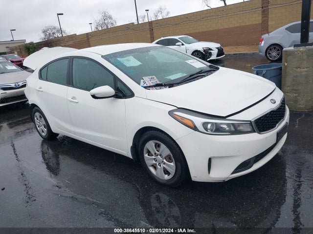 KIA FORTE LX 2018 3KPFK4A78JE211477 Image 1