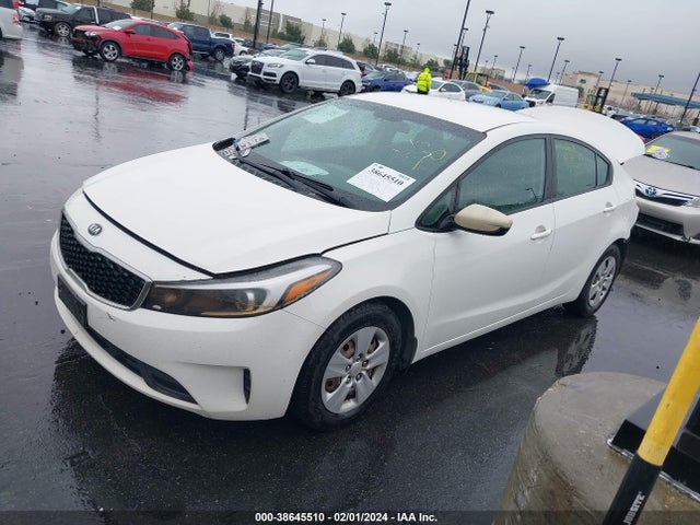 KIA FORTE LX 2018 3KPFK4A78JE211477 Image 2