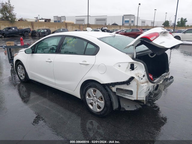 KIA FORTE LX 2018 3KPFK4A78JE211477 Image 3