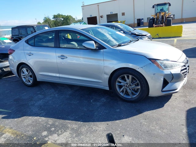 2019 HYUNDAI ELANTRA SEL VIN: 5NPD84LF2KH408197