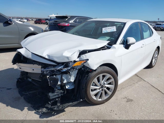 Toyota CAMRY LE 2023 4T1C11AK1PU814754 Image 2