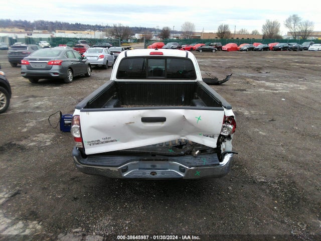 Toyota Tacoma 2015 5TFTX4CN3FX050981 Image 16