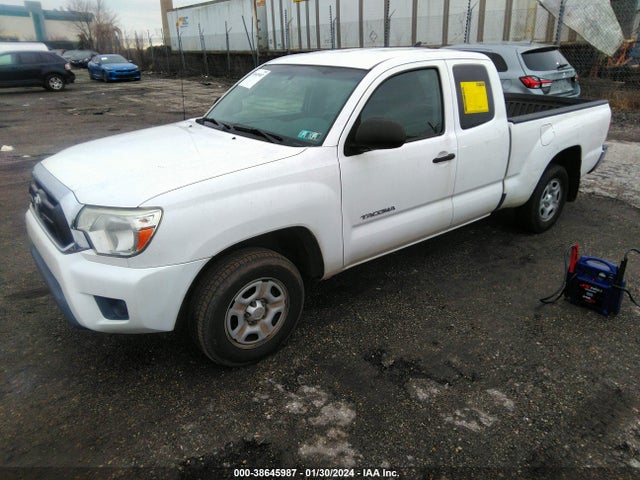 Toyota Tacoma 2015 5TFTX4CN3FX050981 Image 2