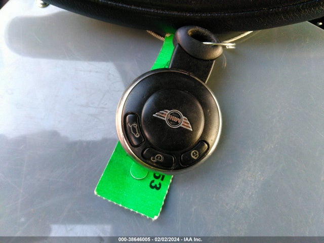 2011 MINI COOPER WMWSU3C56BT092378 Photo 10