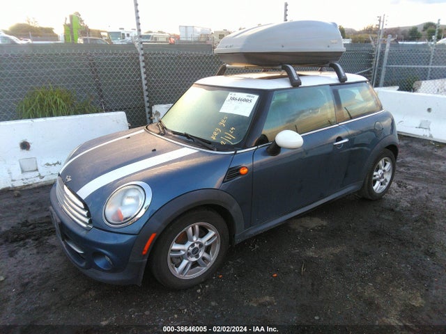 2011 MINI COOPER WMWSU3C56BT092378 Photo 1