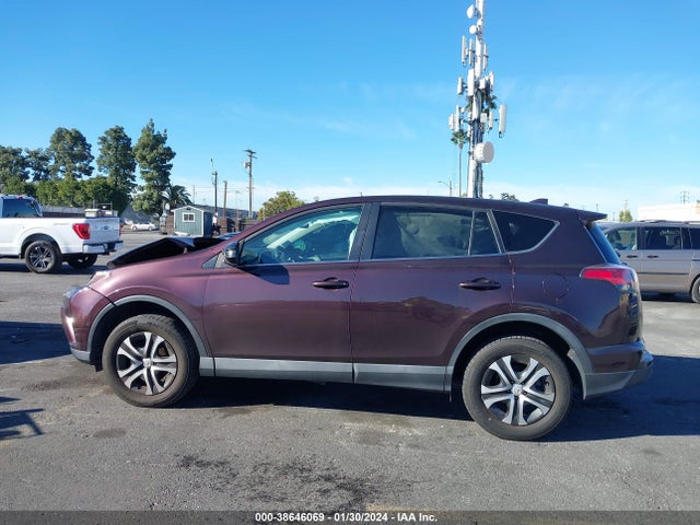 2018 TOYOTA RAV4 LE VIN: 2T3ZFREV9JW485234