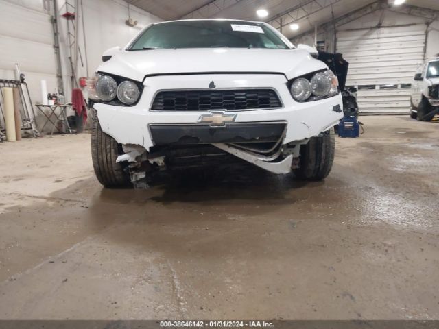 1G1JA6SG4E4208132 Chevrolet Sonic Ls Auto