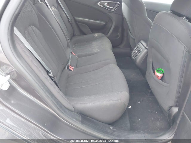 Chrysler 200 Limited 2015 1C3CCCABXFN729452 Image 8