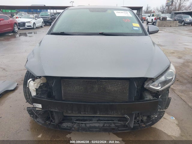 Hyundai Elantra Value Edition 2018 5NPD84LF0JH382424 Image 13