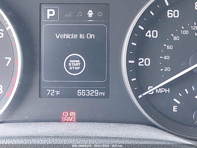 Hyundai Elantra Value Edition 2018 5NPD84LF0JH382424 Image 16