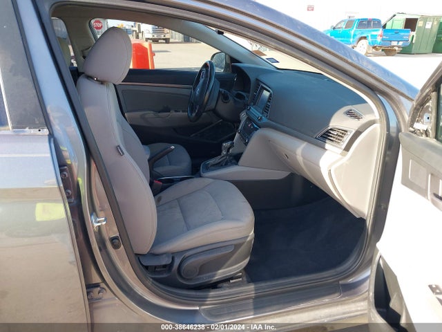 Hyundai Elantra Value Edition 2018 5NPD84LF0JH382424 Image 5