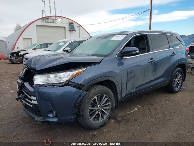 Toyota Highlander Xle 2017 5TDJZRFH2HS459180 Image 2