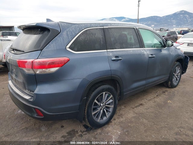 Toyota Highlander Xle 2017 5TDJZRFH2HS459180 Image 4