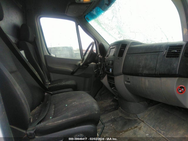 Freightliner Sprinter 2500 Normal Roof 2016 WDYPE7DDXGP212254 Image 5