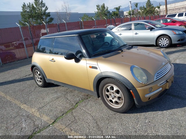 2004 MINI COOPER WMWRC334X4TC49960 Photo 0
