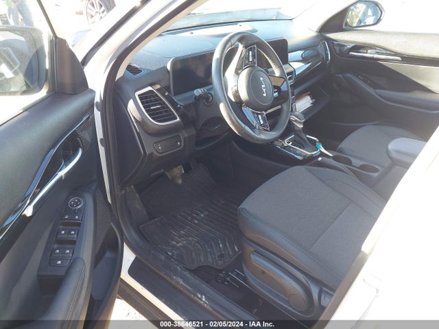KIA Seltos X-line 2024 KNDEUCA71R7482831 Image 5