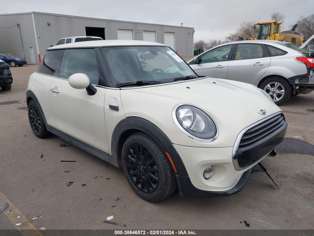 2018 MINI HARDTOP WMWXP5C55J2G62371 Photo 0