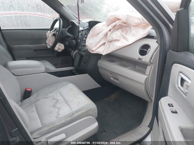 2014 HONDA PILOT LX VIN: 5FNYF3H26EB002997