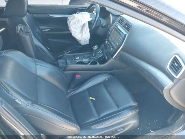 1N4AA6AP7JC374949 Nissan Maxima 3.5 Sv