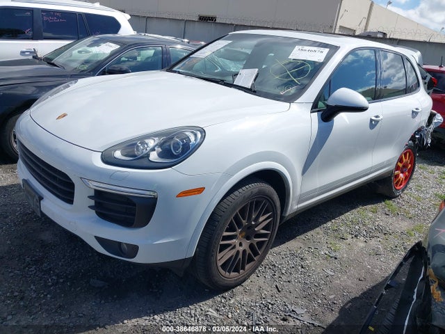 2017 PORSCHE CAYENNE WP1AA2A28HKA85438 Photo 1