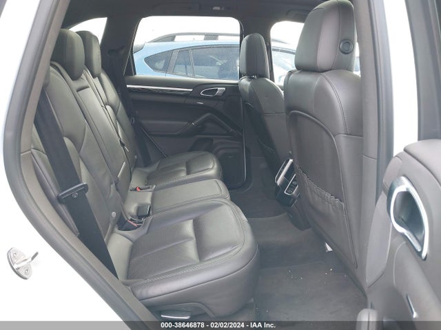 2017 PORSCHE CAYENNE WP1AA2A28HKA85438 Photo 7