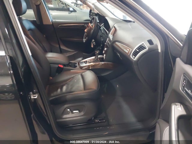 Audi Q5 2.0t Premium 2016 WA1C2AFP8GA046787 Image 5