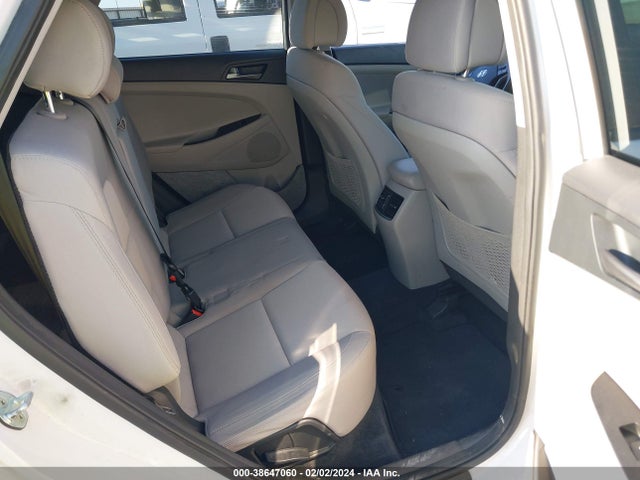 Hyundai Tucson Value 2018 KM8J3CA28JU669927 Image 8