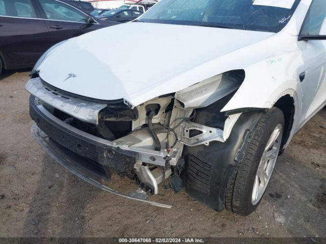 2022 TESLA MODEL Y 7SAYGDEE0NF445781 Photo 5