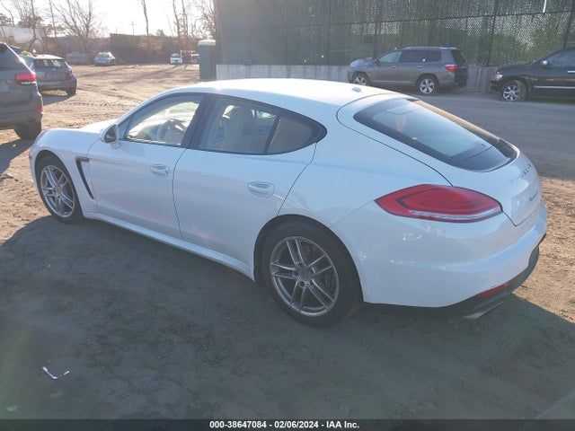 2015 PORSCHE PANAMERA WP0AA2A76FL007194 Photo 2