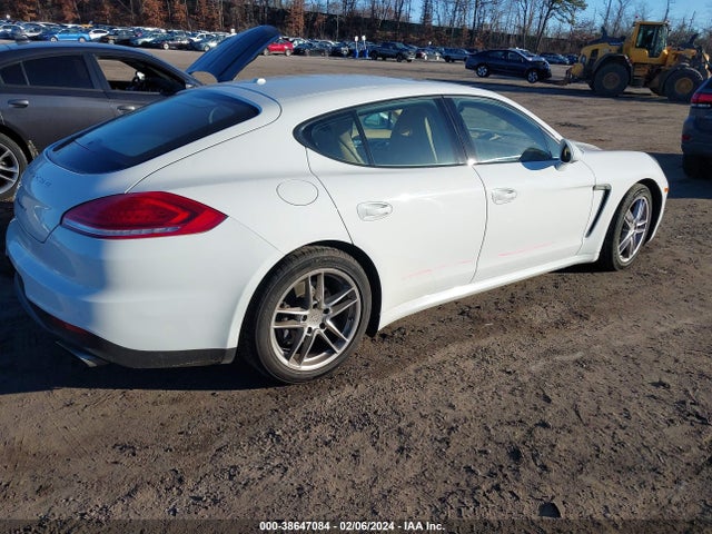 2015 PORSCHE PANAMERA WP0AA2A76FL007194 Photo 3