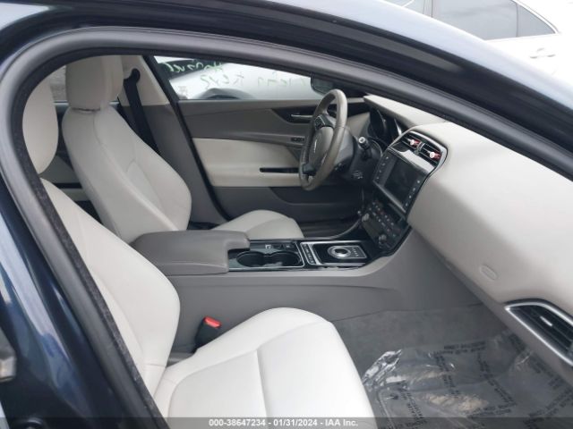 SAJAD4BG7HA962278 Jaguar Xe 25t Premium