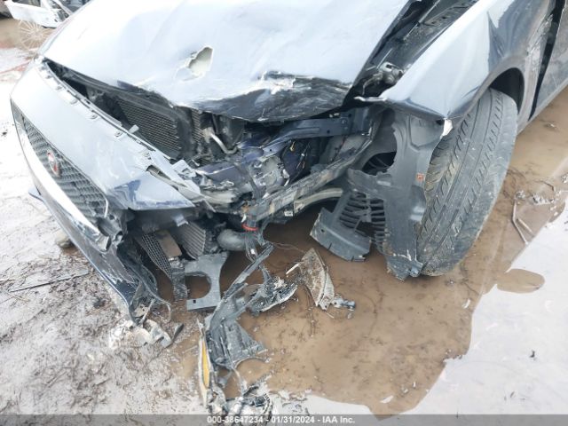 SAJAD4BG7HA962278 Jaguar Xe 25t Premium