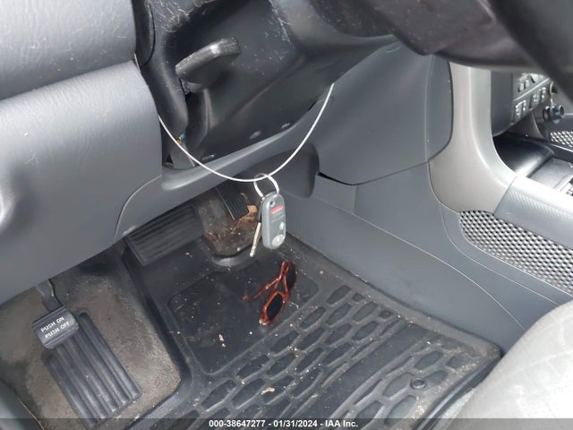 2004 HONDA PILOT EX-L VIN: 2HKYF18764H576189