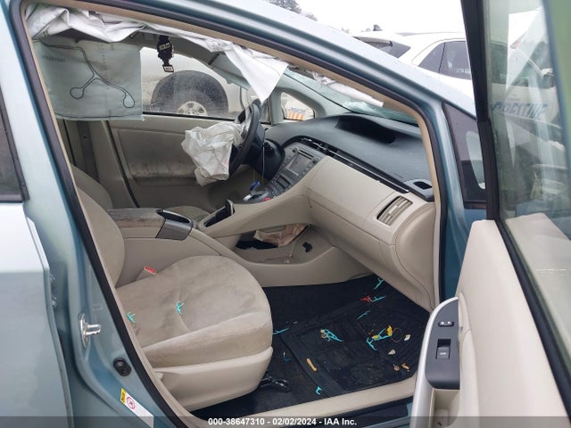 Toyota Prius Three 2015 JTDKN3DU4F1920225 Image 5