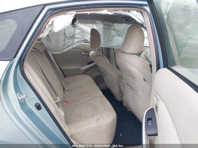 Toyota Prius Three 2015 JTDKN3DU4F1920225 Image 8