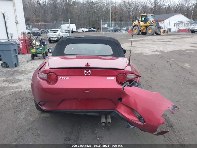 Mazda Mx-5 Miata Club 2019 JM1NDAC78K0310960 Image 17