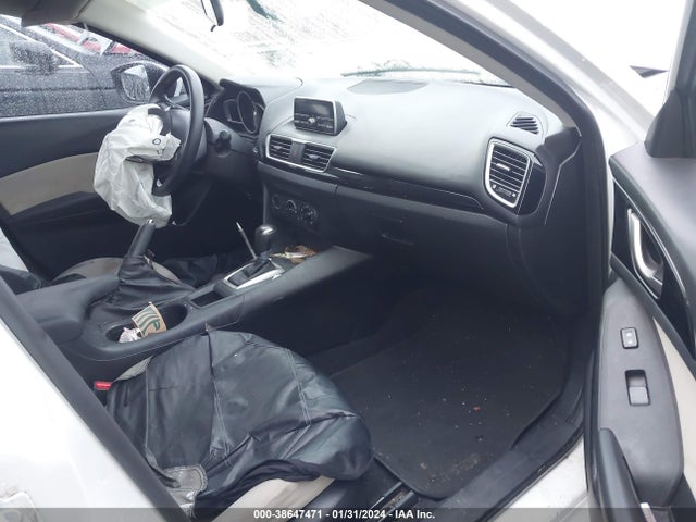 JM1BM1U74E1120010 Mazda Mazda3 I Sport