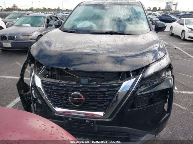 5N1AT3BA3MC822231 Nissan Rogue Sv Fwd