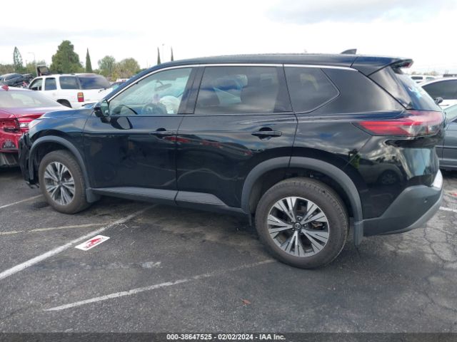 5N1AT3BA3MC822231 Nissan Rogue Sv Fwd