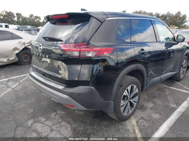 5N1AT3BA3MC822231 Nissan Rogue Sv Fwd
