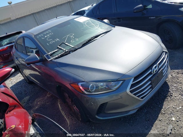2018 5NPD84LF4JH393989 main image