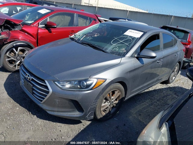 Hyundai ELANTRA SEL 2018 5NPD84LF4JH393989 Image 2