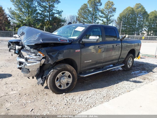 3C6UR5DJ2KG620667 RAM 2500 Big Horn  4x4 6'4 Box