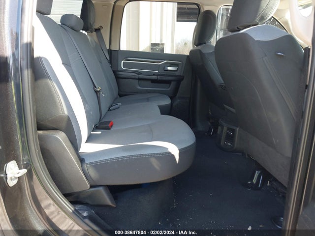 3C6UR5DJ2KG620667 RAM 2500 Big Horn  4x4 6'4 Box