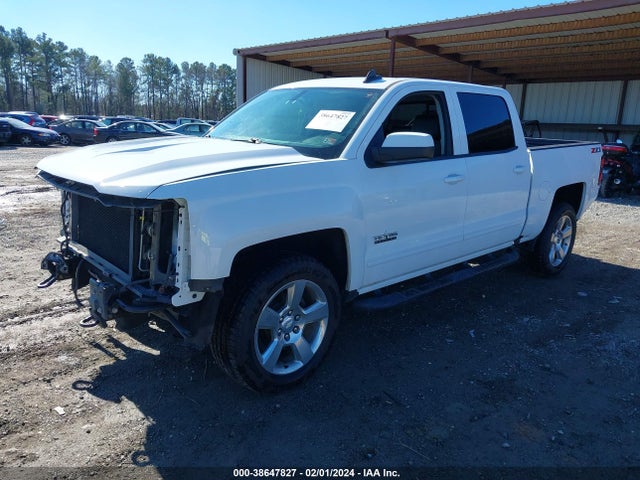Chevrolet Silverado 1500 2lt 2018 3GCUKRECXJG168714 Image 2